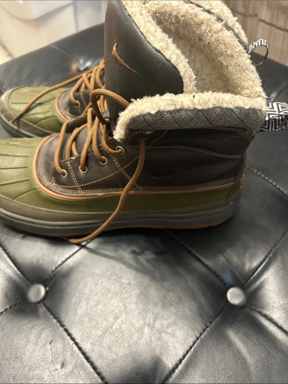 Nike Men’s Olive Green and Brown Waterproof Winter Boots with Shearling Trim